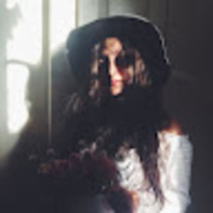 Meet your Posher, Nina